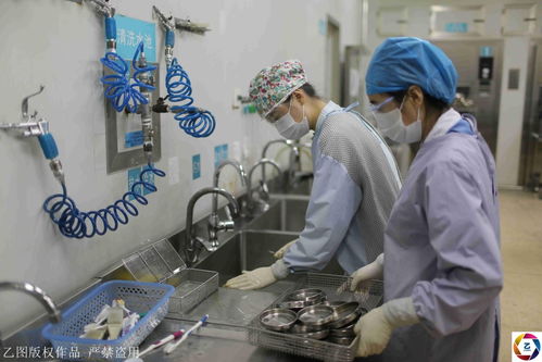 幕后守护者 探秘医院消毒中心与餐饮器具集中消毒服务